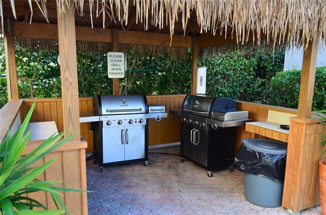 Building Photo - 5300 NE 24th Terrace