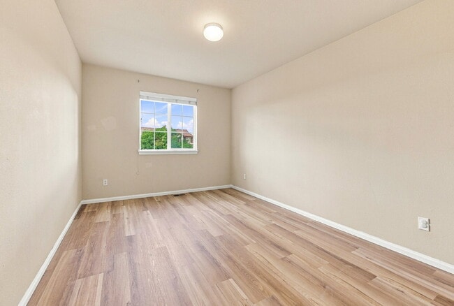 Building Photo - $3,245.95 with $300 Off The First Month's Rent, 5 Beds - 3.5 Baths, Single Family Home in Parker ...