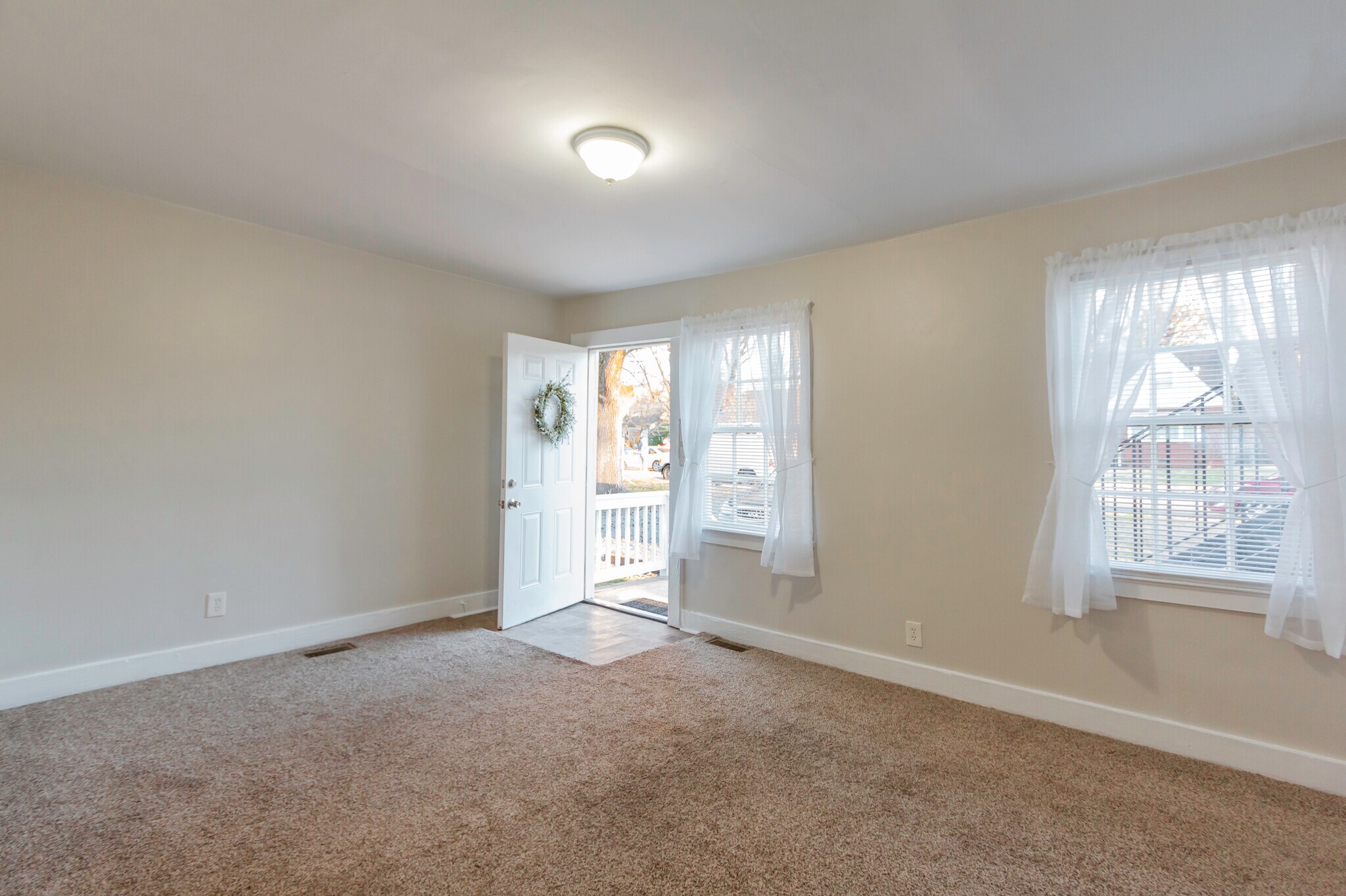 Building Photo - 1022B Druid Cir