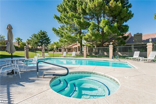 Building Photo - 7163 Mission Hills Dr
