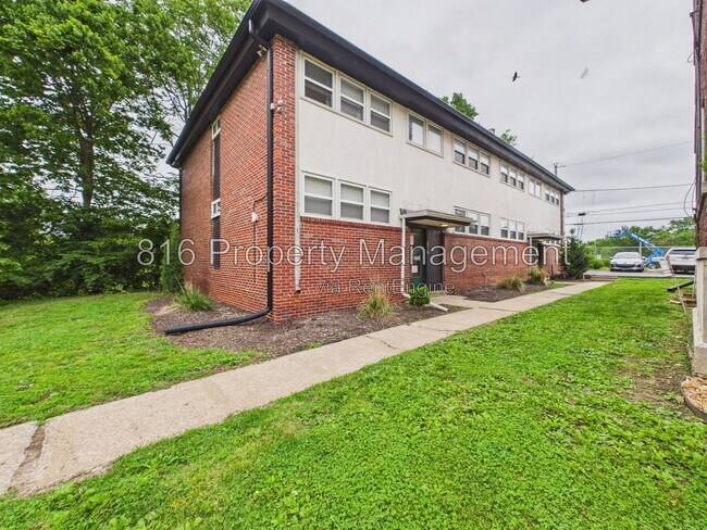 Building Photo - 3719 Wyoming St