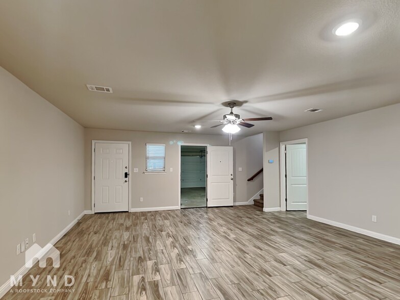 Building Photo - 801 Rolling Terrace Cir