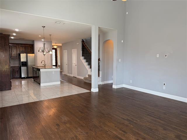 Building Photo - 2417 Kingsgate Dr