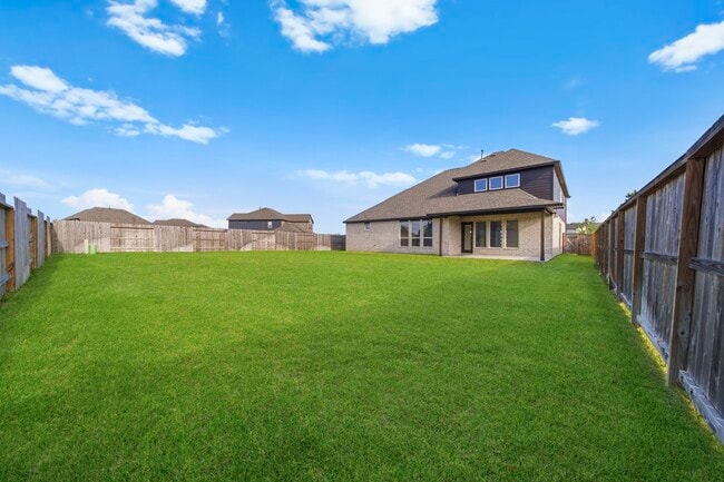 Building Photo - 21303 Shore Arbor Ln