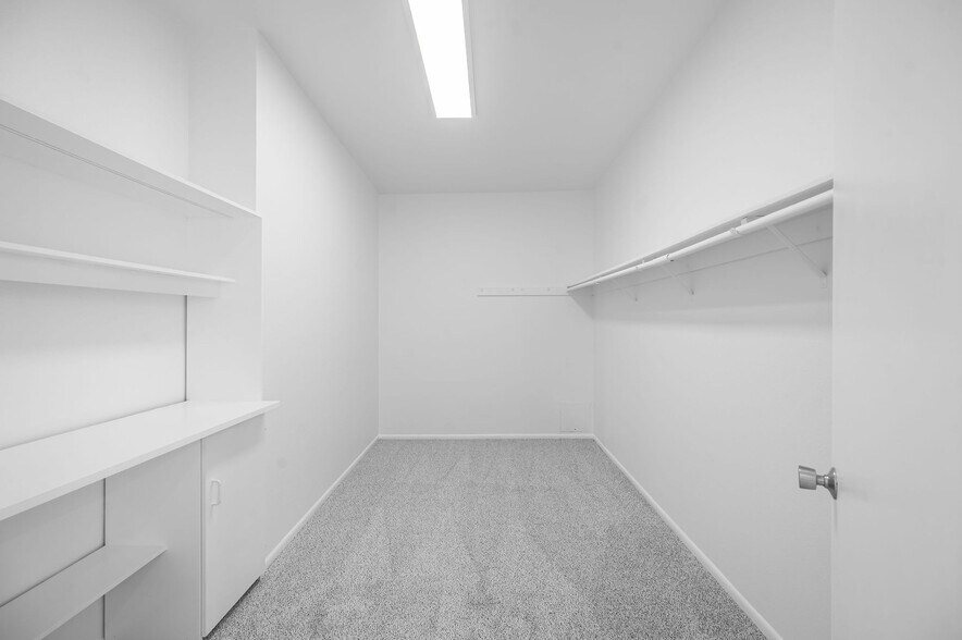 Building Photo - 4655 Natick Ave