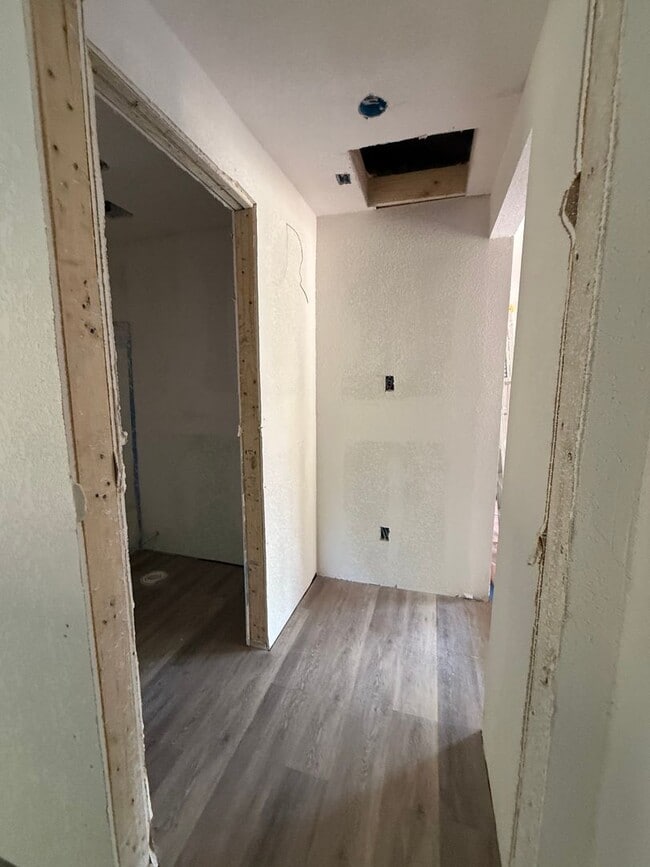 Building Photo - Newly Remodeled 2/1 with Large Backyard - MORE PICTURES COMING