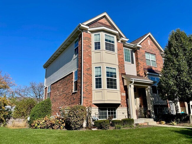 Primary Photo - 2915 Henley Ln