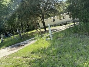 Building Photo - 707 Dawn Ave