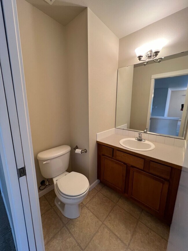 Building Photo - Large Four-Bedroom Home in the Heart of PO! Available for Rent NOW!