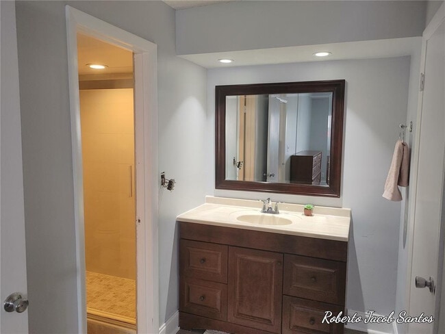 Building Photo - 524 Osprey Dr