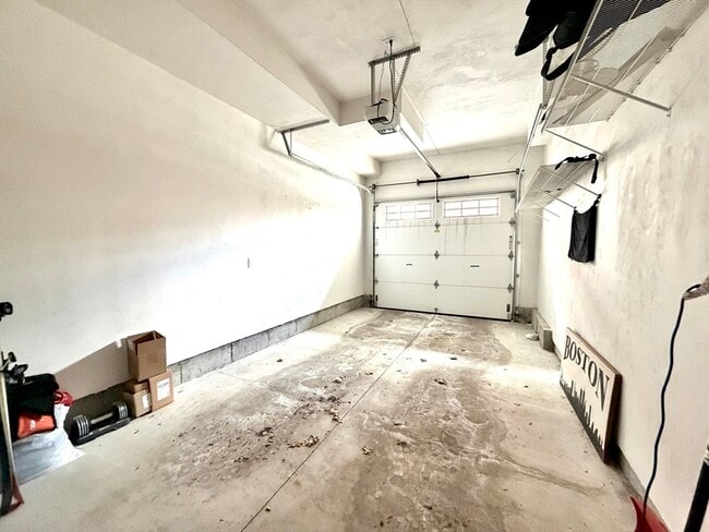 Building Photo - 9 Park St