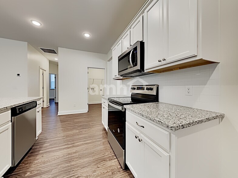 Building Photo - 406 Ronter Ct