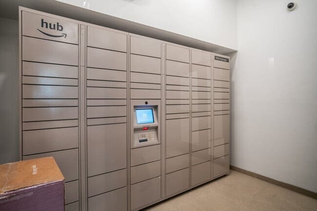 Building Photo - 100 Hemenway St