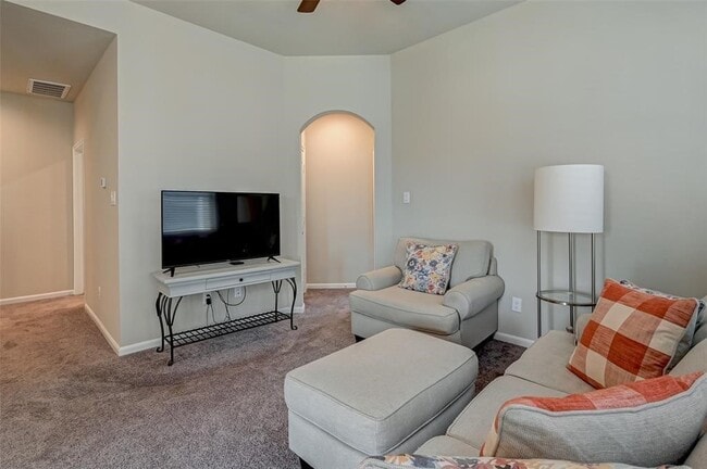 Building Photo - 5542 Sallow Bay Ln