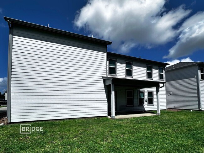 Building Photo - 306 Huisache St