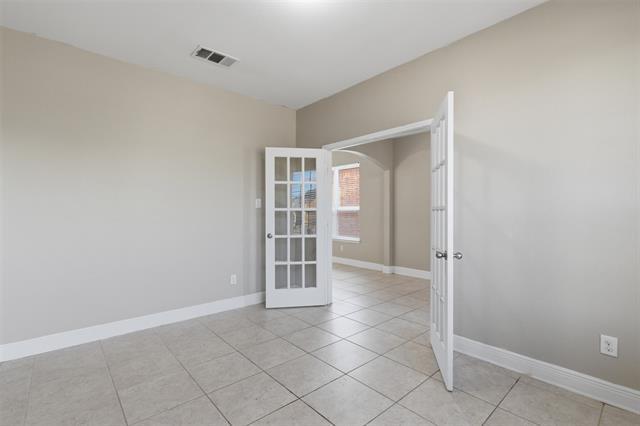 Building Photo - 2136 Mulberry Dr