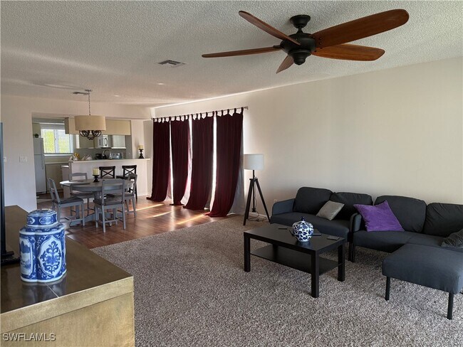 Building Photo - 1645 Spoonbill Ln