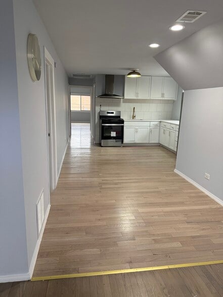 Building Photo - 2807 N 74th Ct