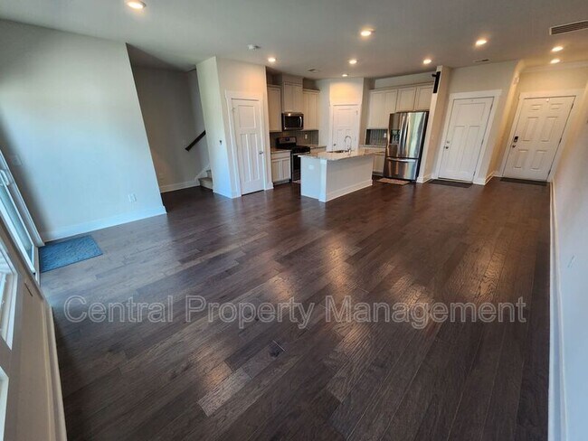 Building Photo - 112 Outback Dr