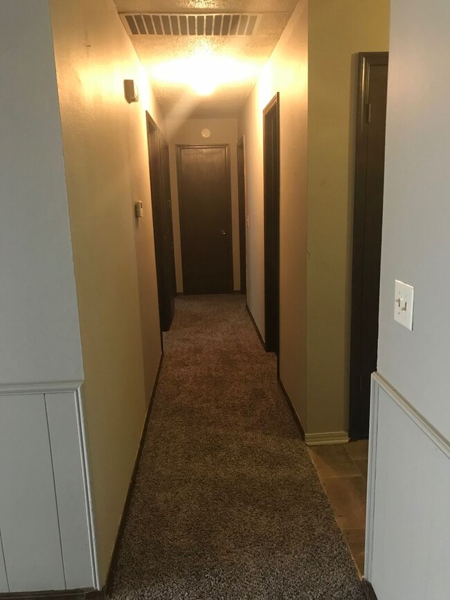 Building Photo - Edmond Home Ready for Occupancy