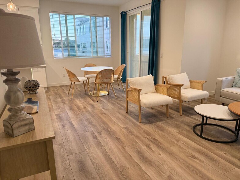 Open concept - 322 Ford Rd