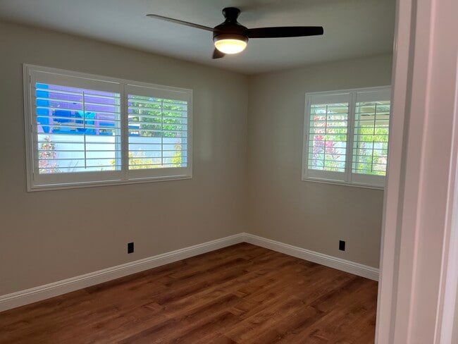 Building Photo - 16-2063-2063 Pearl Dr