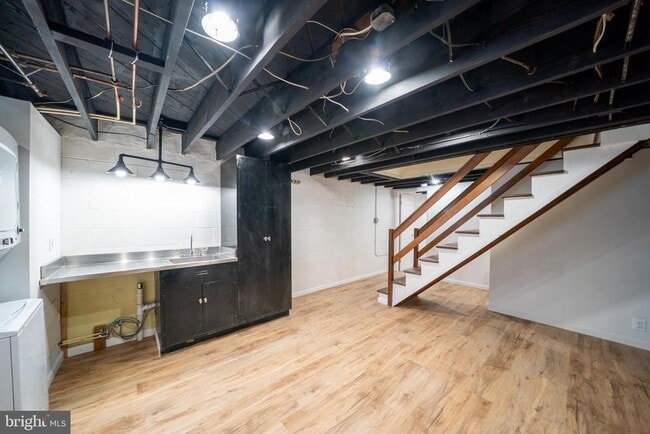 Building Photo - 1106 Linden Ave