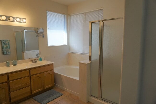 Building Photo - 55+ Gated Community - Fully Furnished - Month to month Term Lease