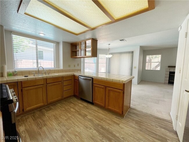 Building Photo - 420 Crater Ct