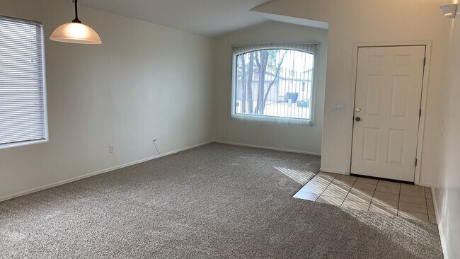 Building Photo - 4 Bedroom 2 Bath - 1870 Sq. Ft. Home - Ajo...