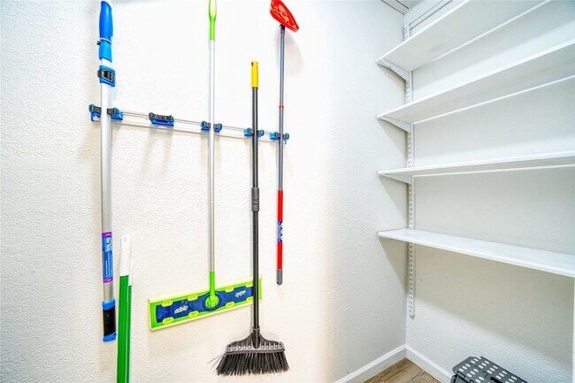 Building Photo - 10912 Gulf Fwy