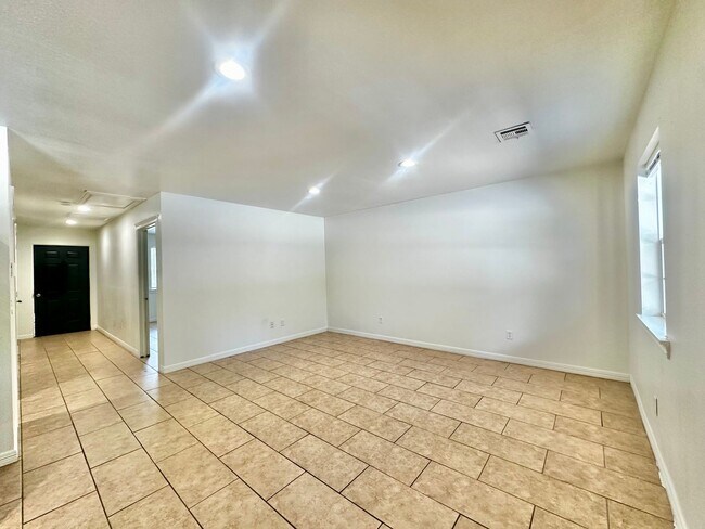 Building Photo - DISHMAN - 101B (KS*)