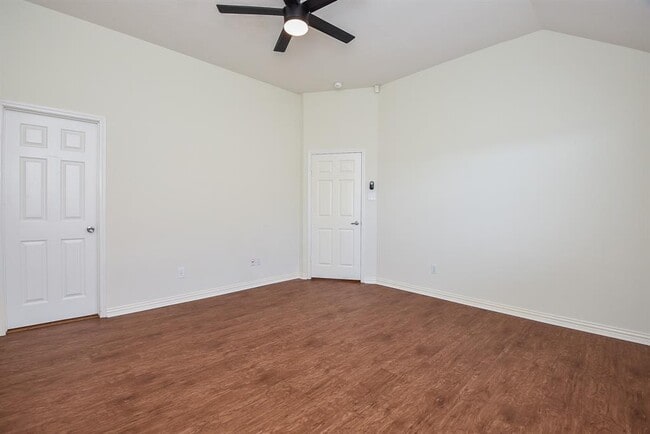 Building Photo - 4026 Almond Lake Dr