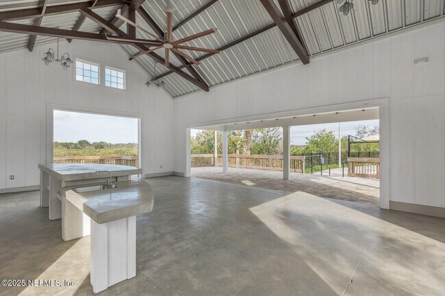 Building Photo - 133 Leeward Island Dr
