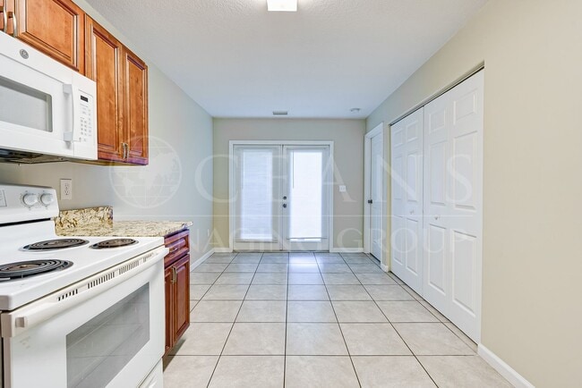 Building Photo - Charming 3-Bedroom Home Just 3 Blocks from the Ocean