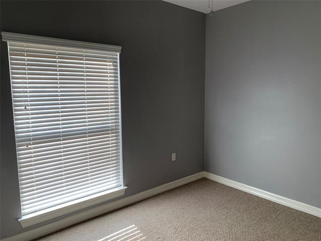 Building Photo - 3501 Chenevert St