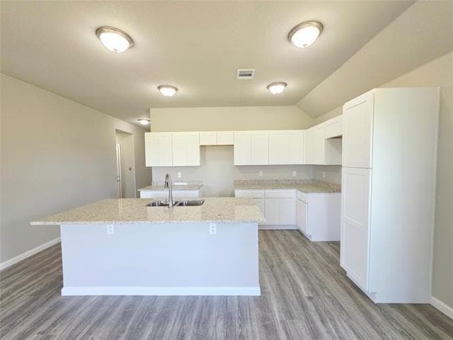 Building Photo - 1045 Springview Ln