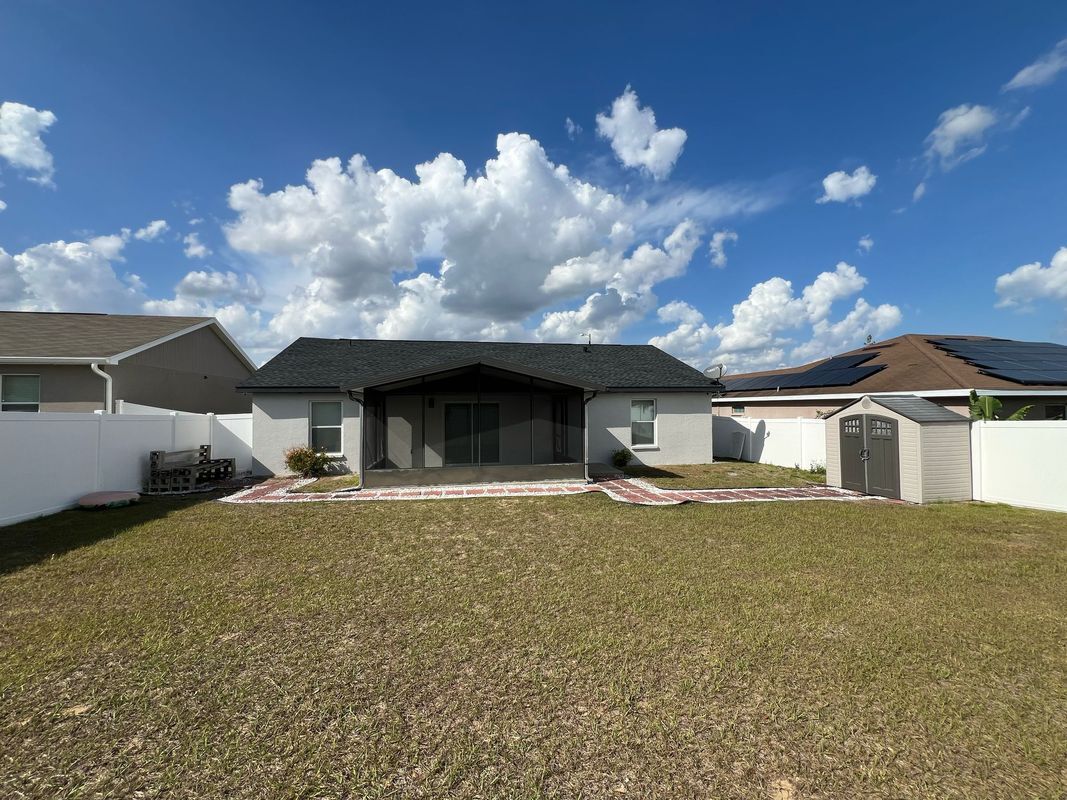 Building Photo - 920 Kingfisher Dr