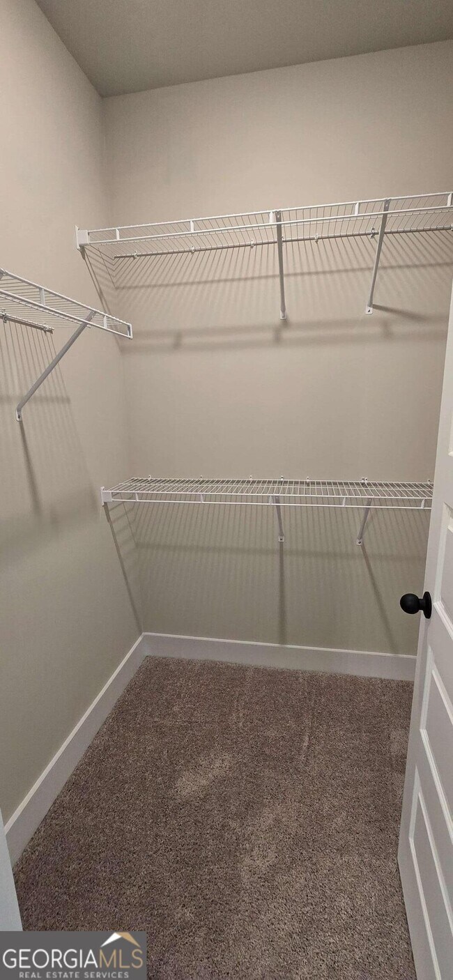 Building Photo - 5728 Urban Vlg Wy