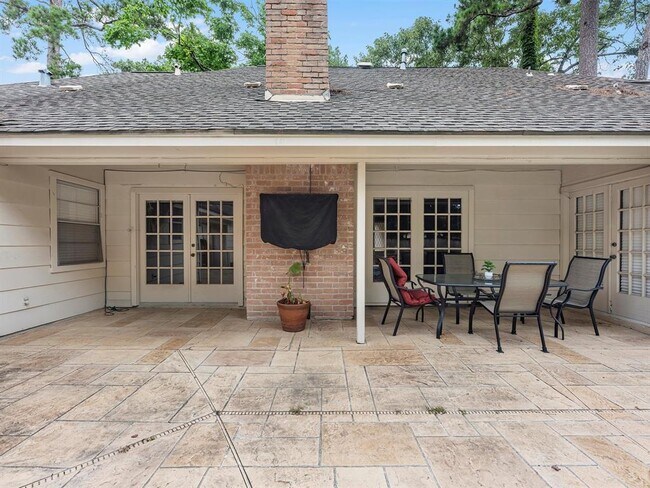 Building Photo - 3014 Redwood Lodge Dr
