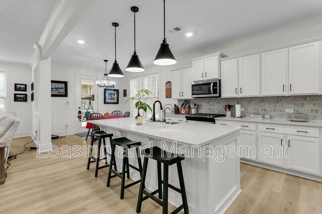 Building Photo - 245 Summer Tanager Dr