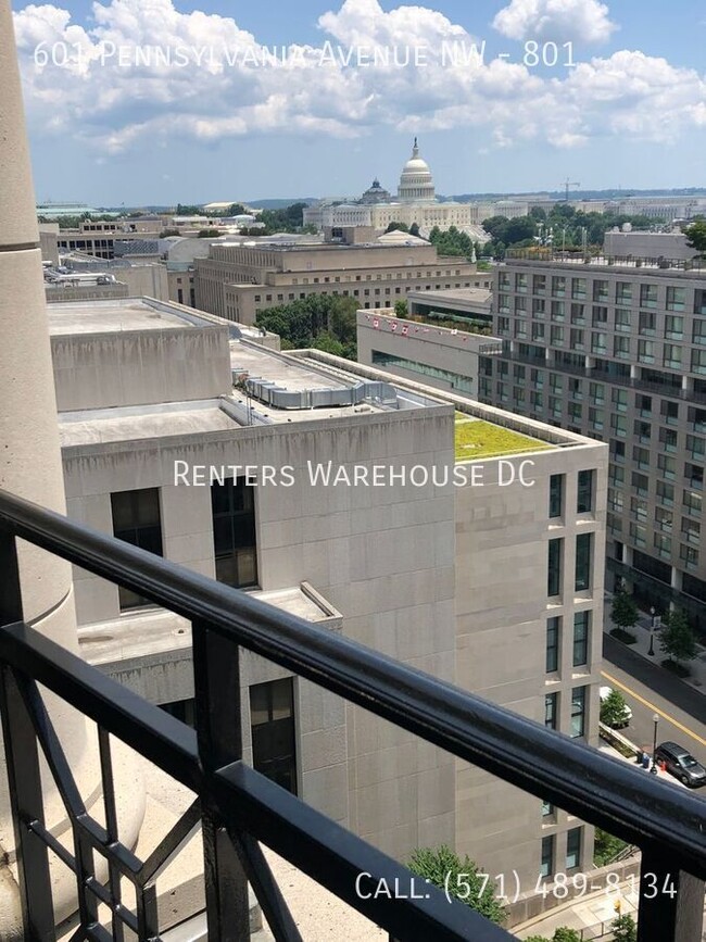 Building Photo - Stylish 8th-Floor Furnished Studio in Penn...