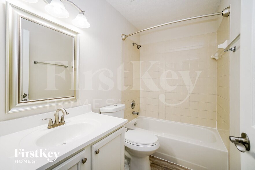 Building Photo - 5823 Birch Bark Ct