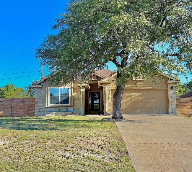 Building Photo - 430 Summit Ridge Dr N