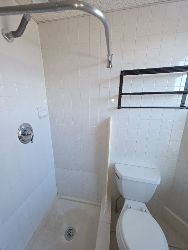 Building Photo - 2418 State St