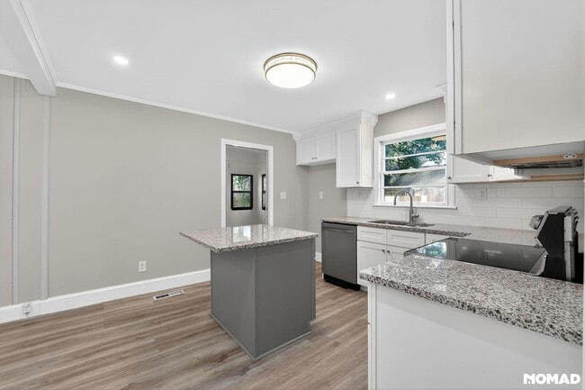 Building Photo - 4056 Whitehall Dr