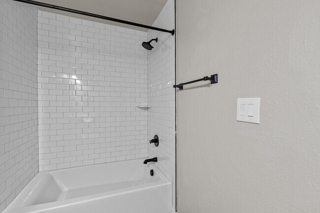 Building Photo - 1408 Quiet Ct