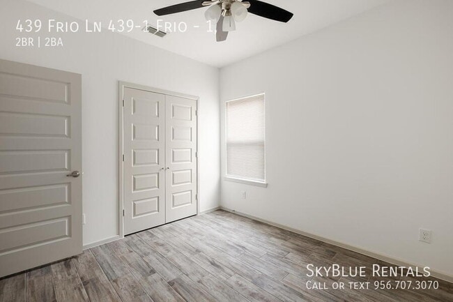 Building Photo - 439 Frio Ln