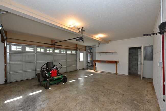 Building Photo - **BEAUTIFUL, WELL-MAINTAINED BRICK HOME ON...