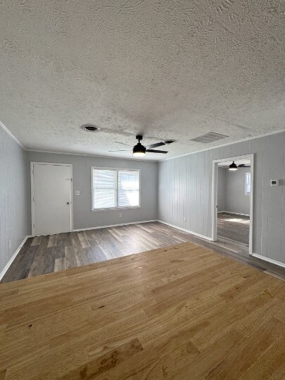 Building Photo - 608 22nd Ave N